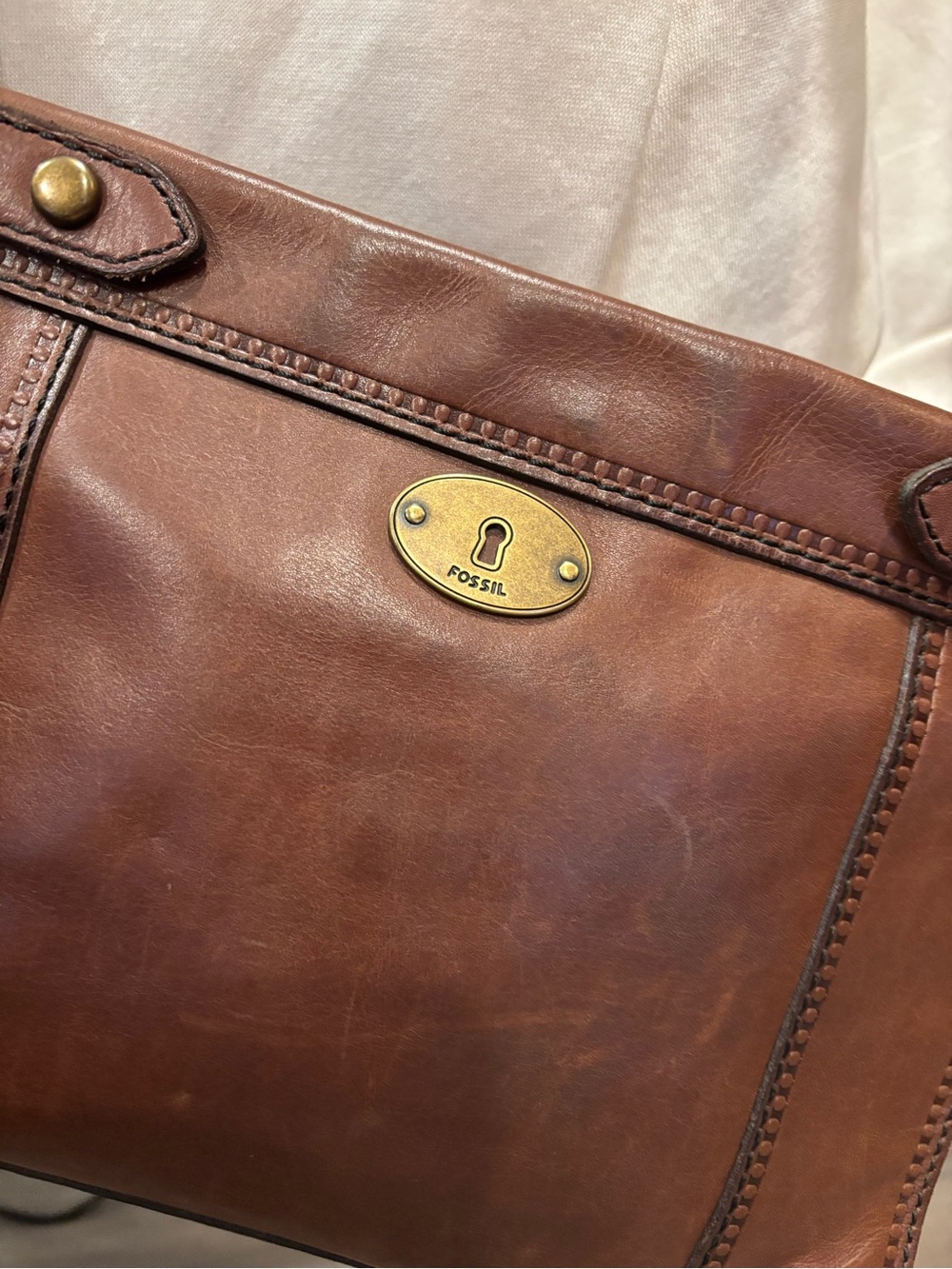 Classic Vintage Fossil genuine leather rich brown crossbody